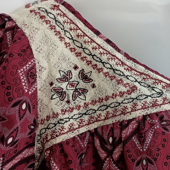 2/$30 Xhilaration Burgundy Merlo Western Patterned Top-(#69) - Picture 4 of 10